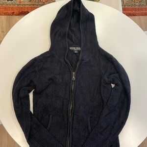 Womens barefoot dreams size up size medium